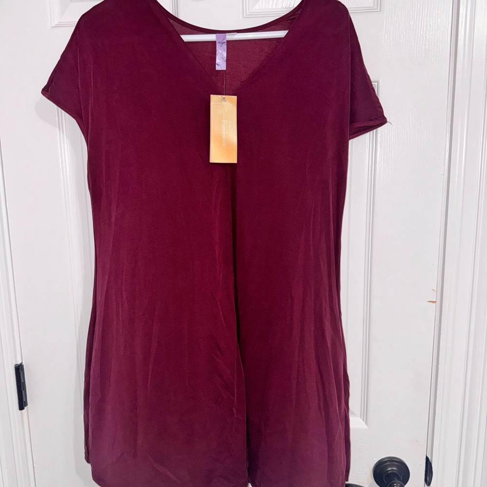 *NWT* Francesca’s T Shirt Dress